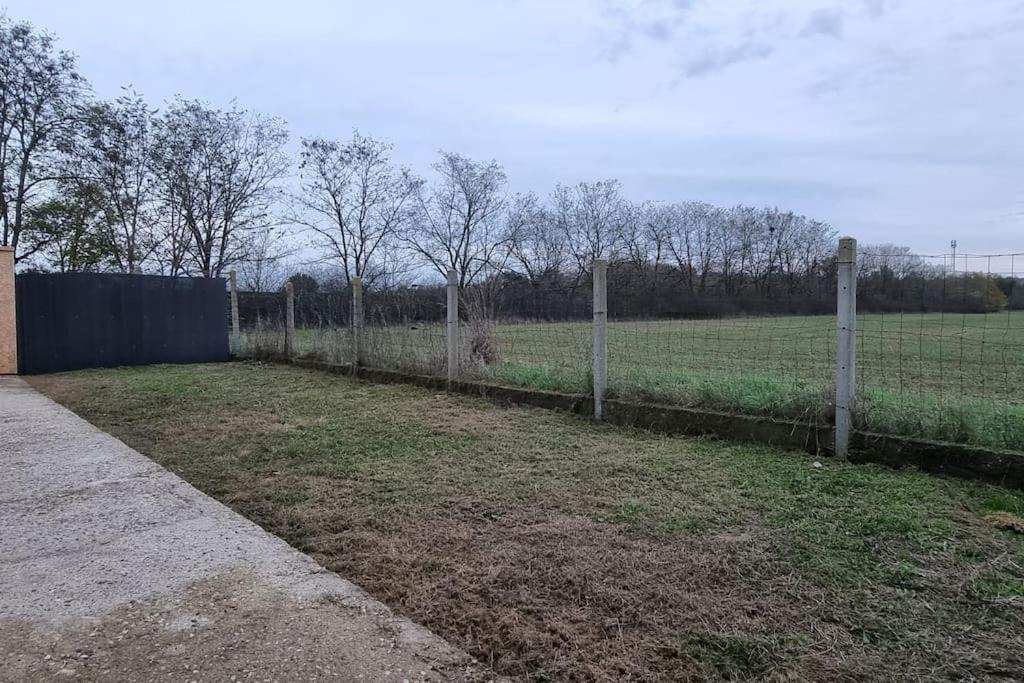 Belle Maison Climatisee Renovee Pac-Man Entre Collegues, Amis, Famille - Barbecue - Netflix - Prime - Baby Foot 50Cts Saint-Seurin-sur-l'Isle Bagian luar foto