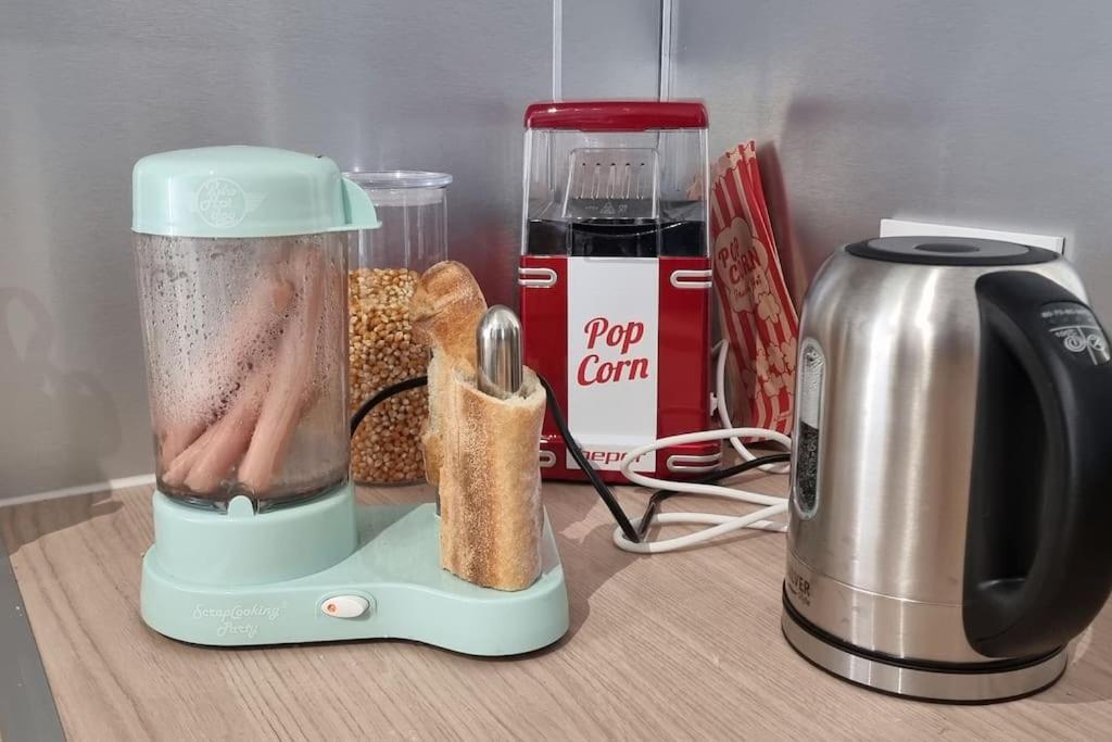 Belle Maison Climatisee Renovee Pac-Man Entre Collegues, Amis, Famille - Barbecue - Netflix - Prime - Baby Foot 50Cts Saint-Seurin-sur-l'Isle Bagian luar foto