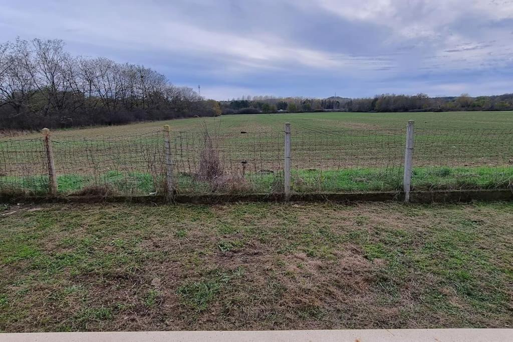 Belle Maison Climatisee Renovee Pac-Man Entre Collegues, Amis, Famille - Barbecue - Netflix - Prime - Baby Foot 50Cts Saint-Seurin-sur-l'Isle Bagian luar foto